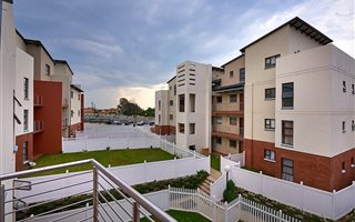4 Bedroom Apartment in Barbeque Downs