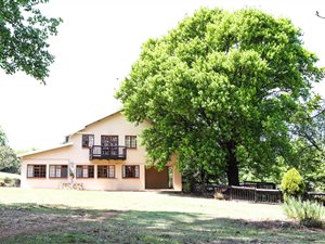 1475 m² Commercial space in Underberg