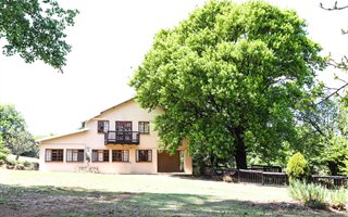 1475 m² Commercial space in Underberg