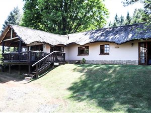 1475 m² Commercial space in Underberg