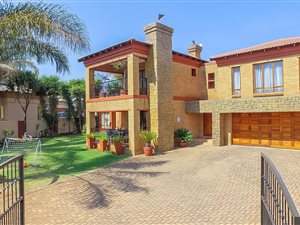 4 Bed House in Glen Erasmia
