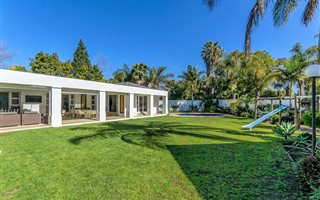 5 Bedroom House in Die Boord