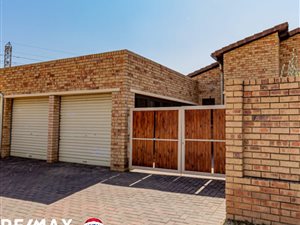 2 Bed Townhouse in Maroeladal