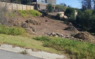 889 m² Land available in Knysna Heights