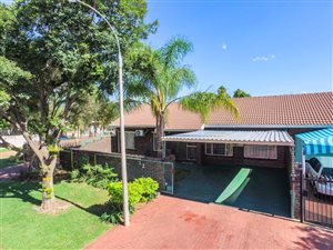 2 Bed Simplex in Protea Park