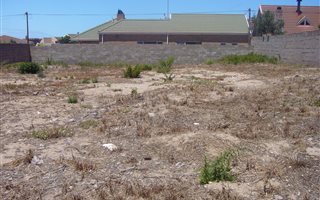 600 m² Land available in Saldanha