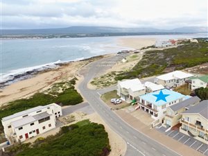 8 Bed House in Witsand
