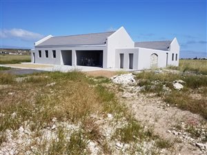2.1 ha Farm in Long Acres