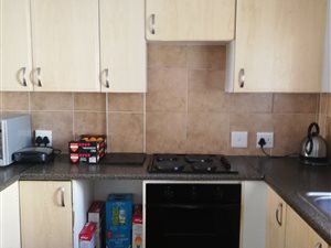 3 Bed Apartment in Die Hoewes