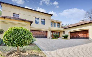 5 Bedroom House in Dainfern Golf Estate
