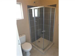 2 Bed Garden Cottage in Bridle Park AH