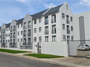 2 Bed Apartment in Dennesig