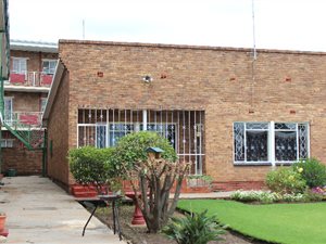 2 Bed Simplex in Benoni Central
