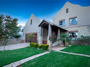 5 Bed House in Boardwalk Meander