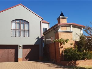 3 Bed Townhouse in Heritage Hill