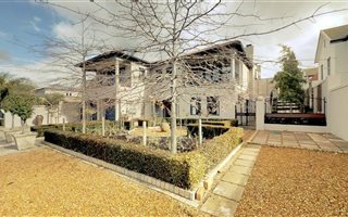 4 Bedroom House in Kleinbron Estate