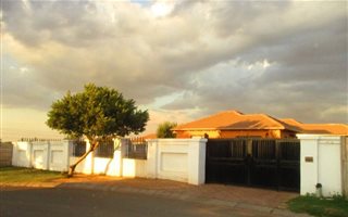 2 Bedroom House in Goudrand