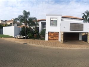 5 Bed House in Ruimsig Country Estate