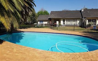 1 Bedroom Apartment in Bryanston East