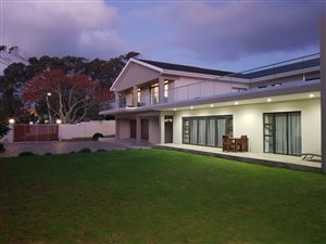 6 Bed House in Humewood