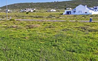 523 m² Land available in St Helena Bay
