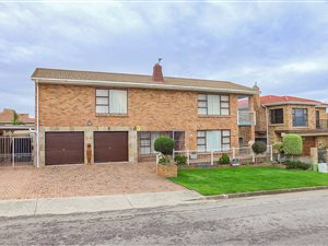 3 Bed House in Jeffreys Bay