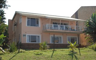 5 Bedroom House in Compensation Beach
