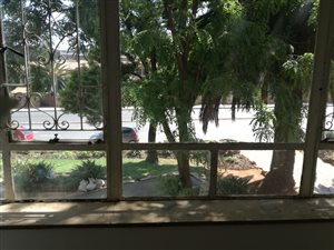 1.5 Bed Apartment in Parktown