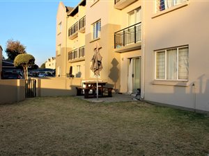 2 Bed Apartment in Klippoortje