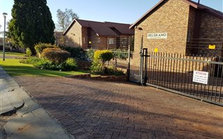 2 Bedroom Apartment in Zwartkop