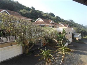 3 Bed Townhouse in Bluff