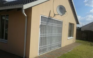 3 Bedroom House in Thistlegrove
