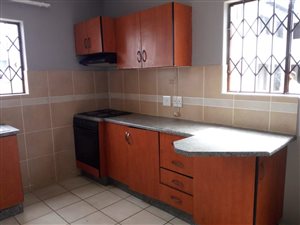 2 Bed Apartment in Veld En Vlei