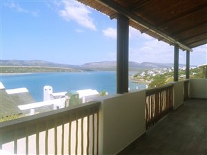 5 Bed House in Witsand
