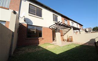 3 Bedroom House in Candlewoods Estate