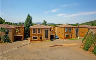 3 Bedroom Apartment in Kibler Park