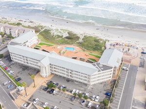 2 Bed Apartment in Lagoon Beach
