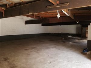 100 m² Industrial space in Mobeni