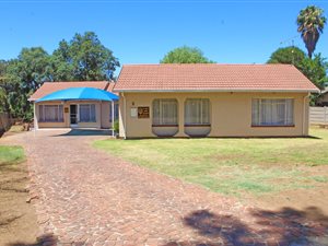 3 Bed House in Brackendowns