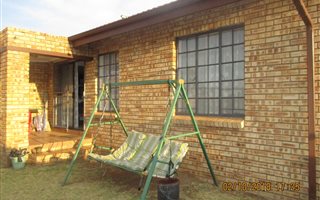 2 Bedroom Townhouse in Riversdale