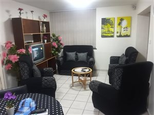 1 Bed Apartment in Amanzimtoti