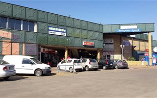 156 m² Commercial space in Glen Austin