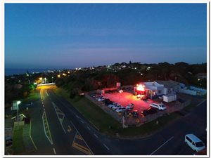 400 m² Commercial space in Uvongo