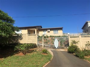 4 Bed House in Sheffield Beach