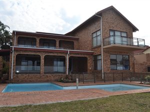5 Bed House in Uvongo