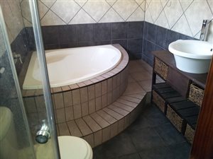2 Bed Garden Cottage in Brakpan Central