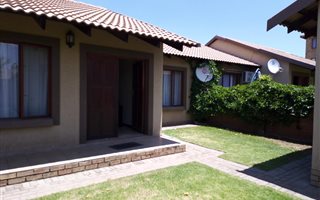 2 Bedroom Townhouse in Krugersdorp Central