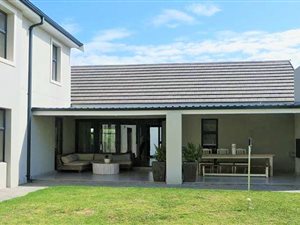 3 Bed House in Schonenberg Estate