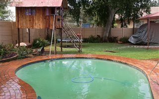 4 Bedroom House in Protea Park