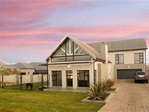 3 Bed House in Midstream Ridge Estate